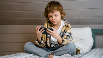 Is it ok for kids to have their smartphone in their bedroom?