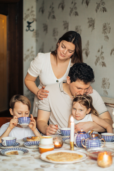 How do we handle a child's emotional reaction in a blended family? featuring Dr. Carletta Artis